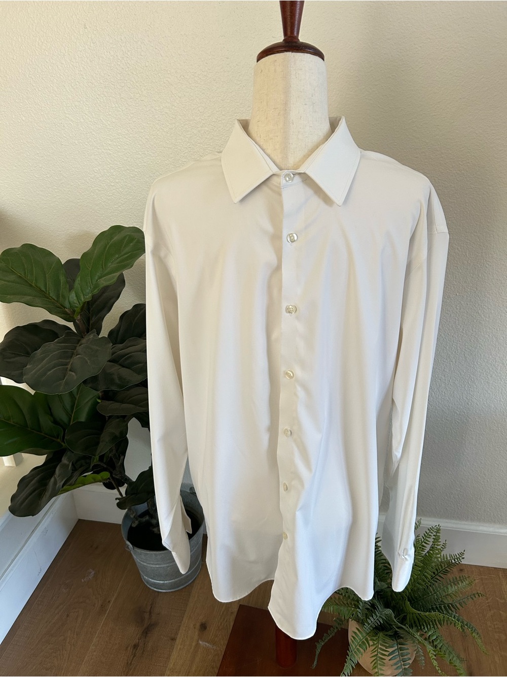Men’s white button down dress shirt